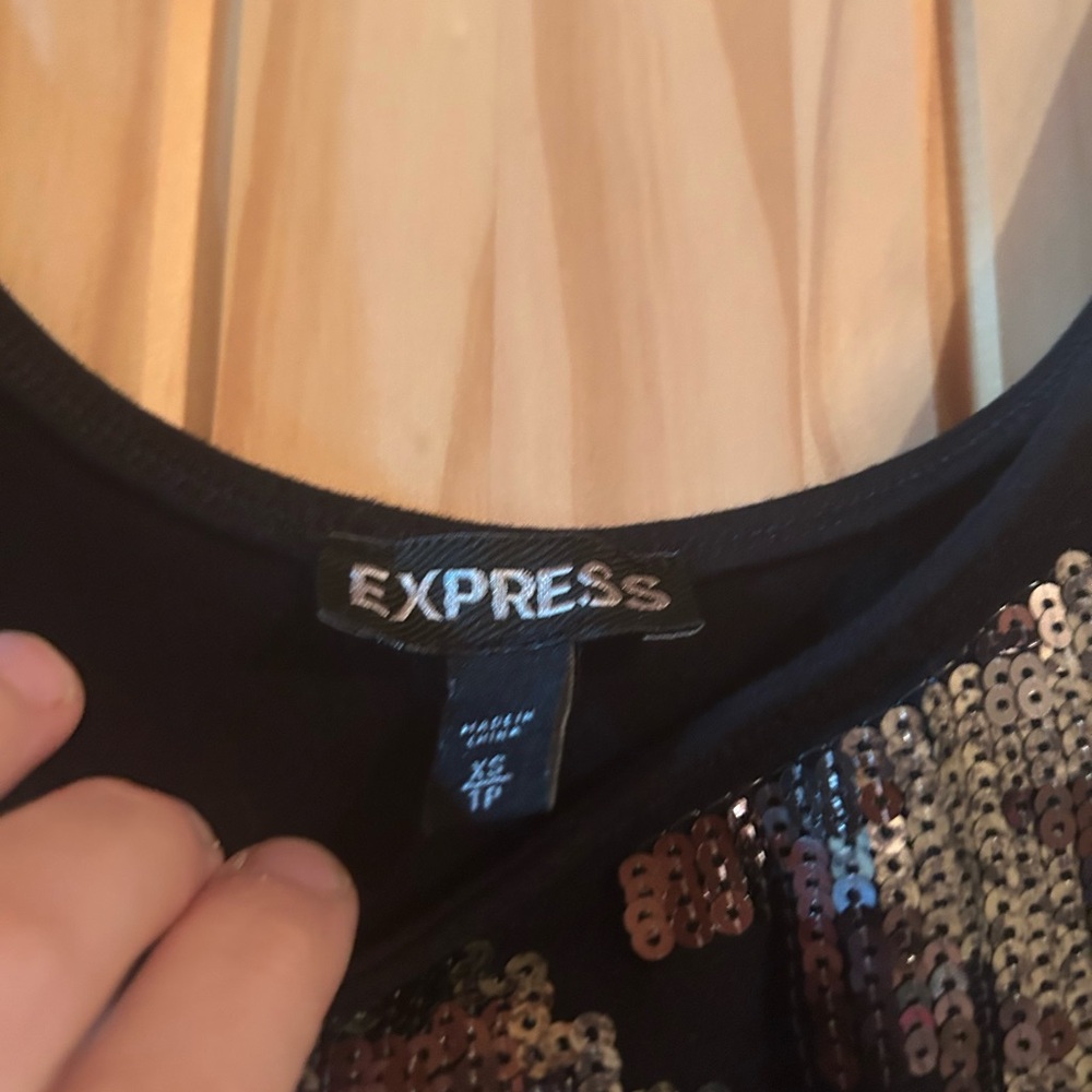 Express XS Sequin Women's Top - Picture 2 of 3